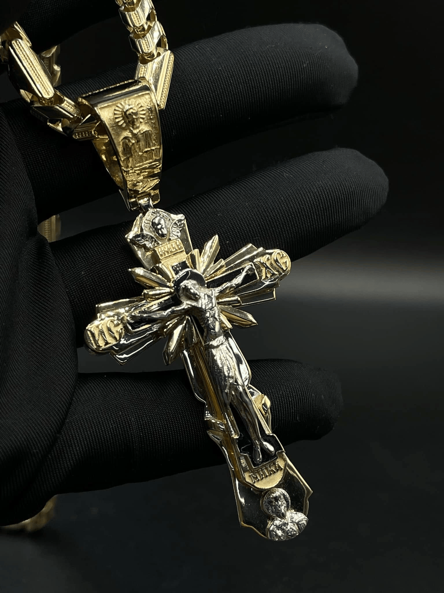 ⌛Inwijding van de Heilige Jezus Hanger